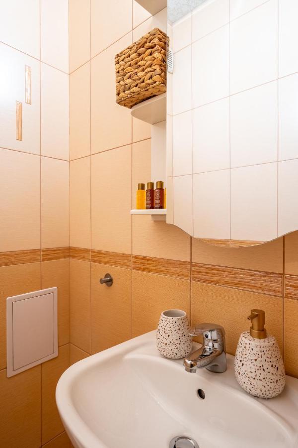 Premium Comfy 2Bdr Apt - Free Parking - Fast Wi-Fi София Екстериор снимка