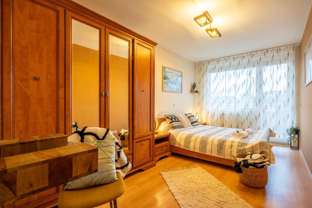 Premium Comfy 2Bdr Apt - Free Parking - Fast Wi-Fi София Екстериор снимка