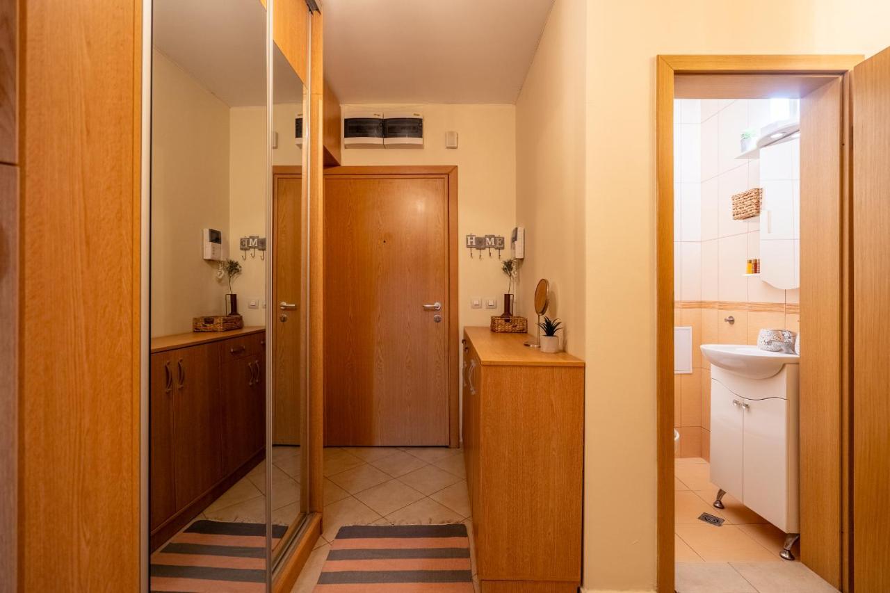 Premium Comfy 2Bdr Apt - Free Parking - Fast Wi-Fi София Екстериор снимка