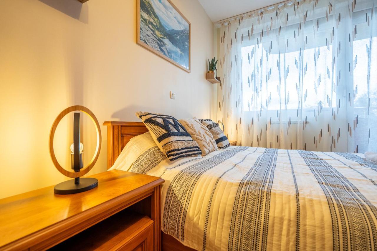 Premium Comfy 2Bdr Apt - Free Parking - Fast Wi-Fi София Екстериор снимка