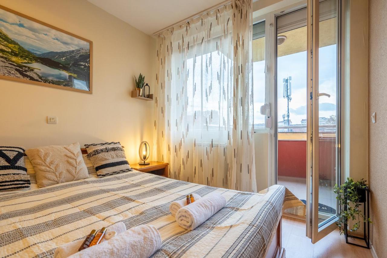 Premium Comfy 2Bdr Apt - Free Parking - Fast Wi-Fi София Екстериор снимка