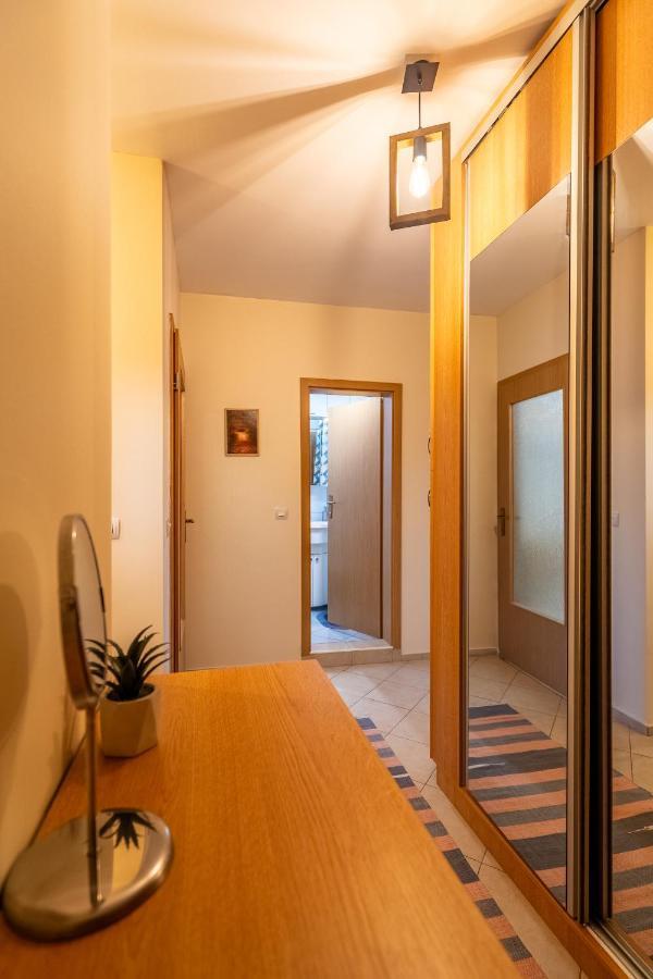 Premium Comfy 2Bdr Apt - Free Parking - Fast Wi-Fi София Екстериор снимка