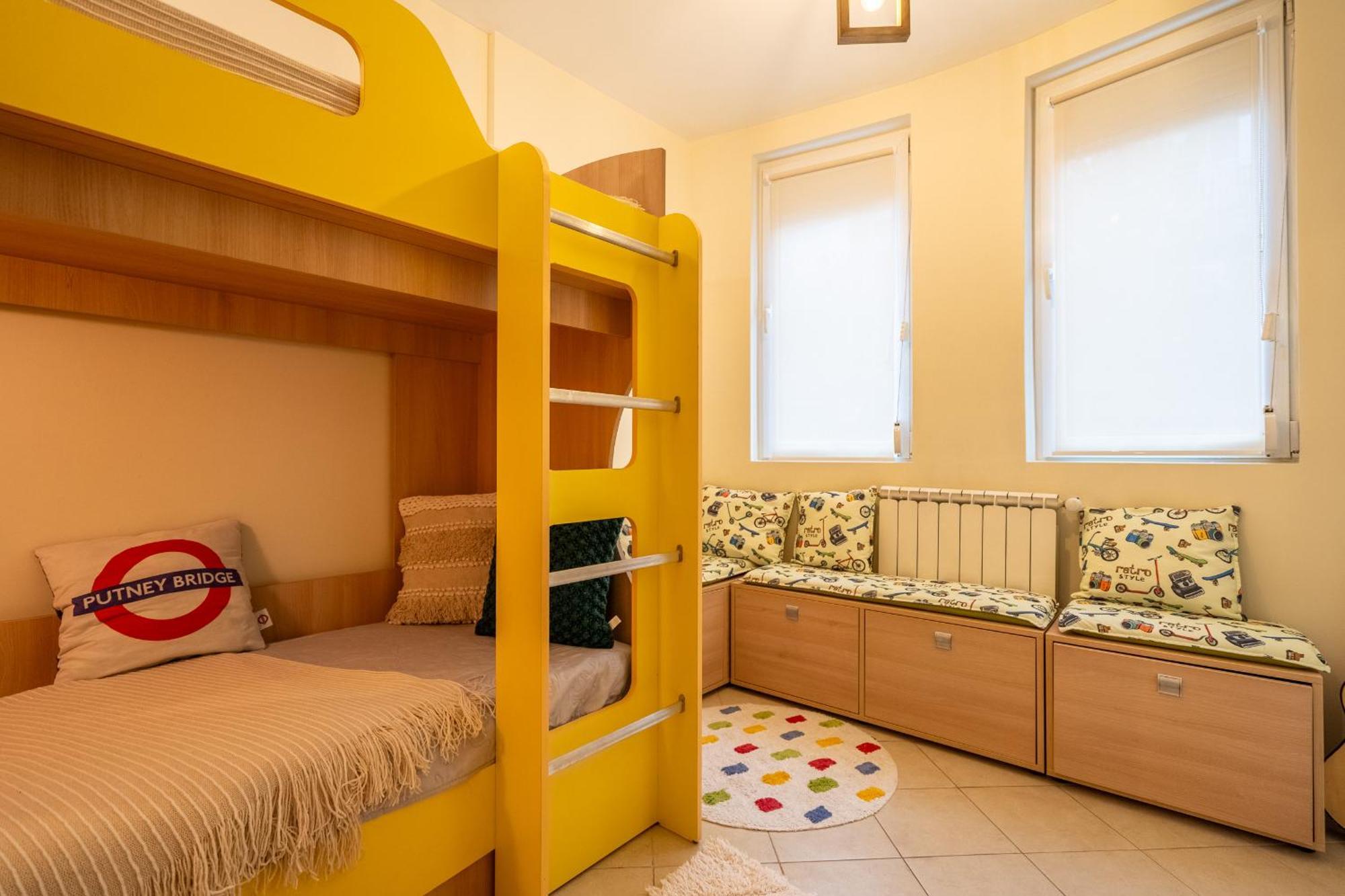 Premium Comfy 2Bdr Apt - Free Parking - Fast Wi-Fi София Екстериор снимка